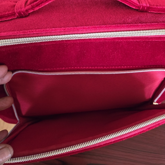 Estee Lauder Cosmetic Bag Red Velvet - Picture 2 of 7